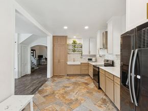 614  Winston Street , Dallas Texas 75208