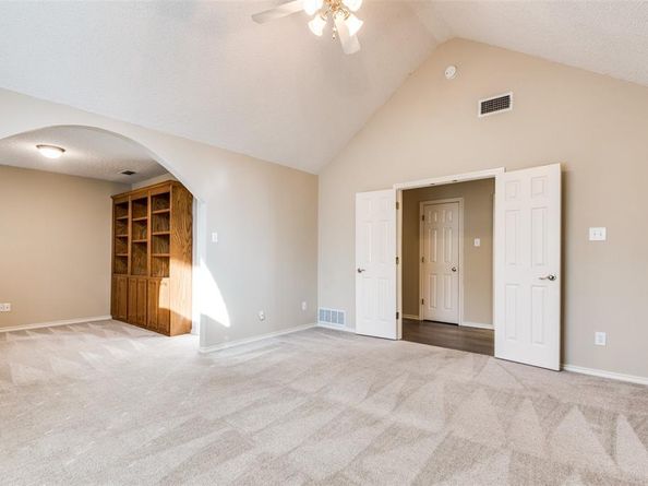 6804  Glen Dale Drive , Arlington Texas 76017