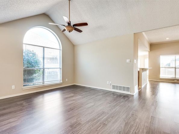 6804  Glen Dale Drive , Arlington Texas 76017