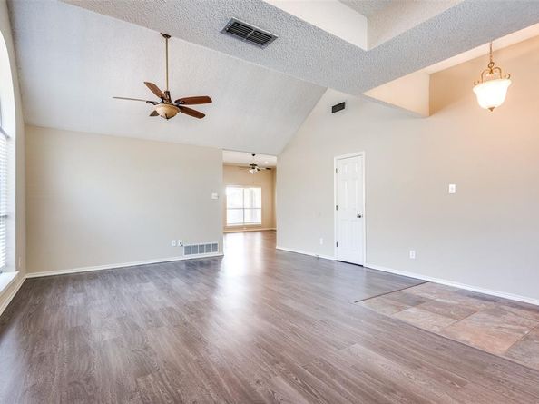 6804  Glen Dale Drive , Arlington Texas 76017