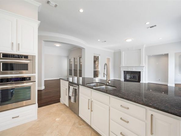 5687  Southern Hills Drive , Frisco Texas 75034