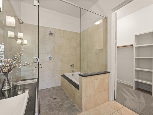 2950  Mckinney Avenue  303, Dallas Texas 75204