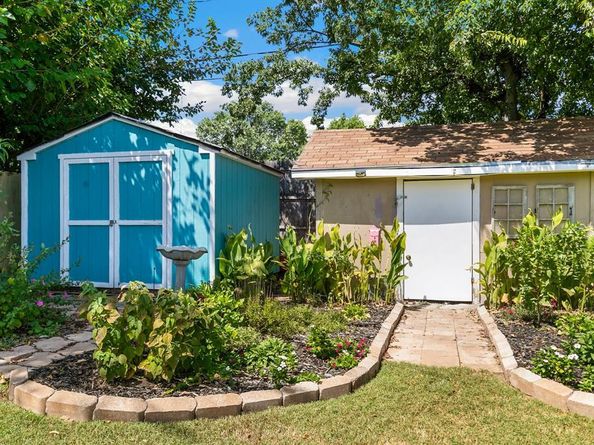 2700  Ryan Avenue , Fort Worth Texas 76110