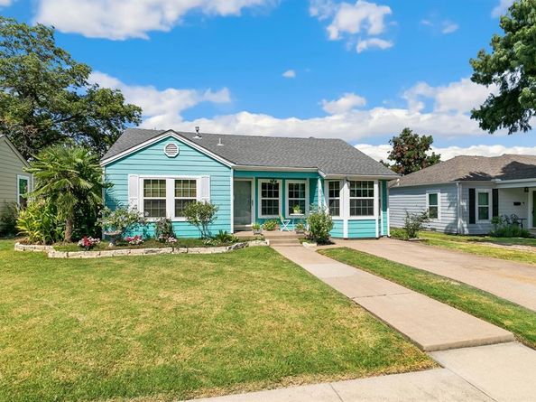 2700  Ryan Avenue , Fort Worth Texas 76110
