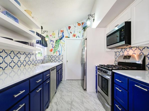 2700  Ryan Avenue , Fort Worth Texas 76110