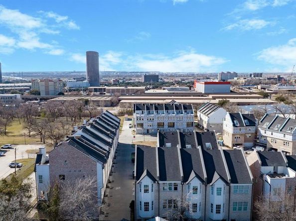 4606  New Water Lane , Dallas Texas 75219