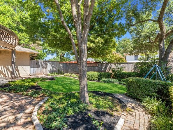 328  Ridgebriar Drive , Richardson Texas 75080