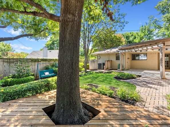 328  Ridgebriar Drive , Richardson Texas 75080