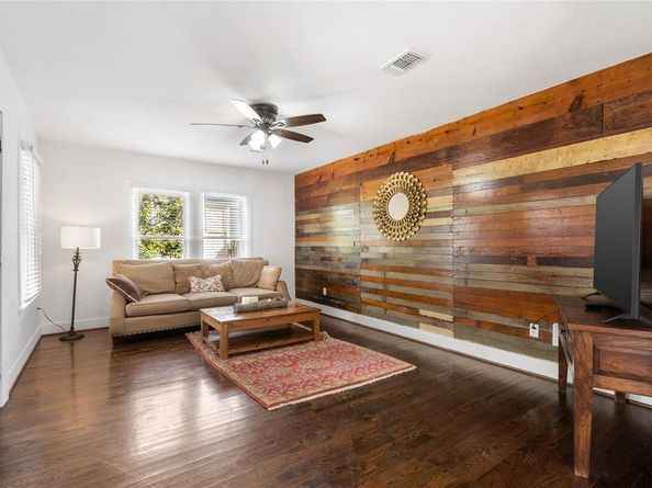 2511  Lipscomb Street , Fort Worth Texas 76110
