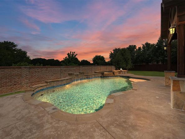 9330  Blanco Drive , Lantana Texas 76226