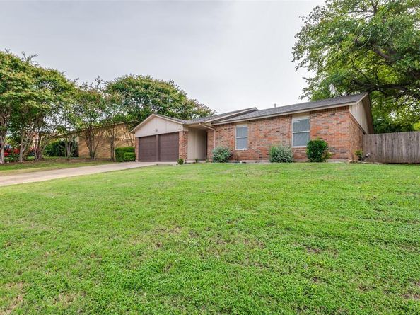 2046  Sheriff Drive , Grand Prairie Texas 75051