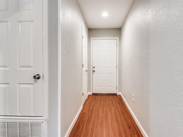2046  Sheriff Drive , Grand Prairie Texas 75051
