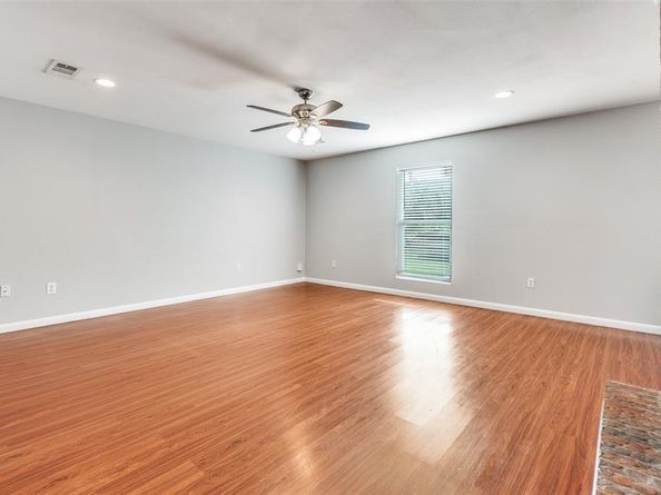 2046  Sheriff Drive , Grand Prairie Texas 75051