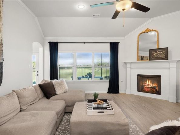 6909  Clayton Nicholas Court , Arlington Texas 76001
