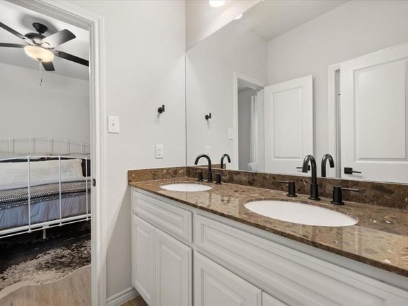 6909  Clayton Nicholas Court , Arlington Texas 76001