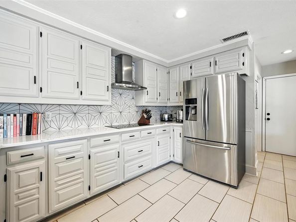 6002  Costera Lane , Dallas Texas 75248