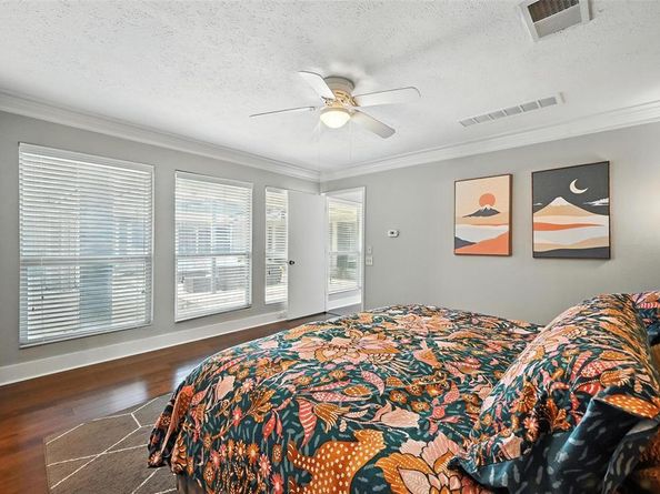 6002  Costera Lane , Dallas Texas 75248