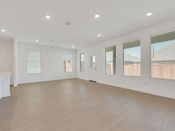 2604  Clear Root Circle , Fort Worth Texas 76108