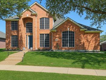 2753  Hillview Drive 