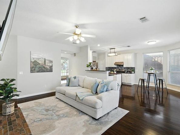 2753  Hillview Drive , Lewisville Texas 75067
