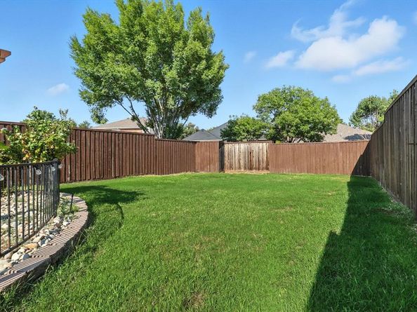 2753  Hillview Drive , Lewisville Texas 75067
