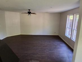 2527  Wilhurt Avenue , Dallas Texas 75216