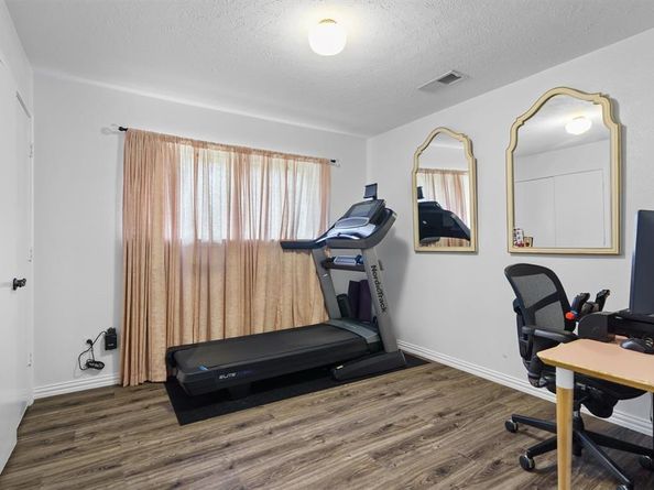 2214  Valley Mill  , Carrollton Texas 75006