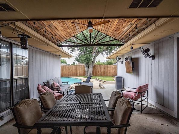 2214  Valley Mill  , Carrollton Texas 75006