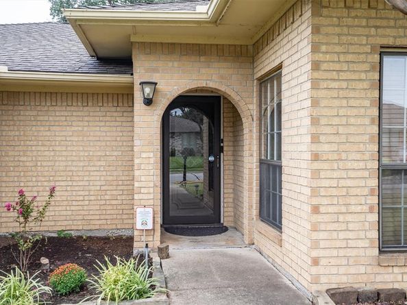 2214  Valley Mill  , Carrollton Texas 75006