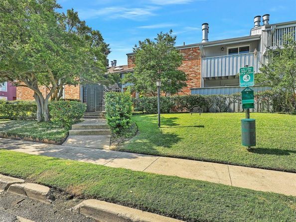 4317  Hartford Street  102, Dallas Texas 75219