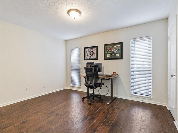 4317  Hartford Street  102, Dallas Texas 75219