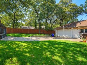 101 W Ash Lane , Euless Texas 76039