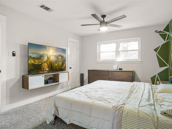 101 W Ash Lane , Euless Texas 76039