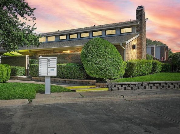 1008  Forest Creek Street , Benbrook Texas 76126