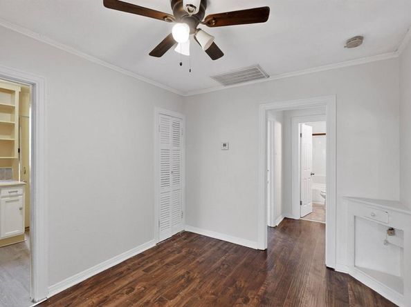 5020  Pershing Street , Dallas Texas 75206