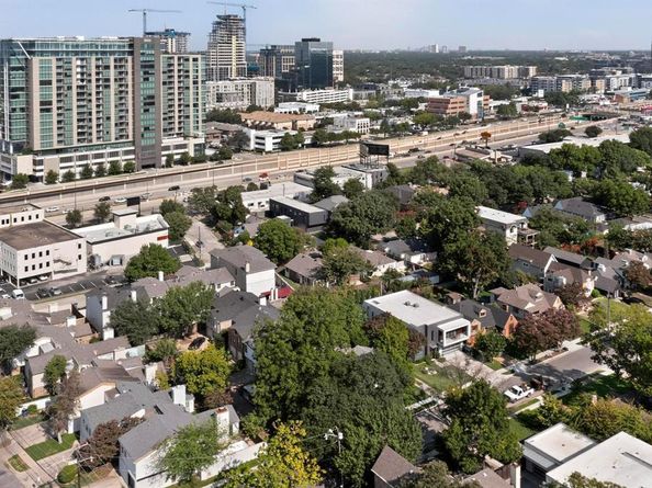 5020  Pershing Street , Dallas Texas 75206