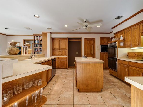 4708  Shady Ridge Court , Fort Worth Texas 76109