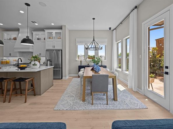 9141  Amilie Vue Lane , Dallas Texas 75243