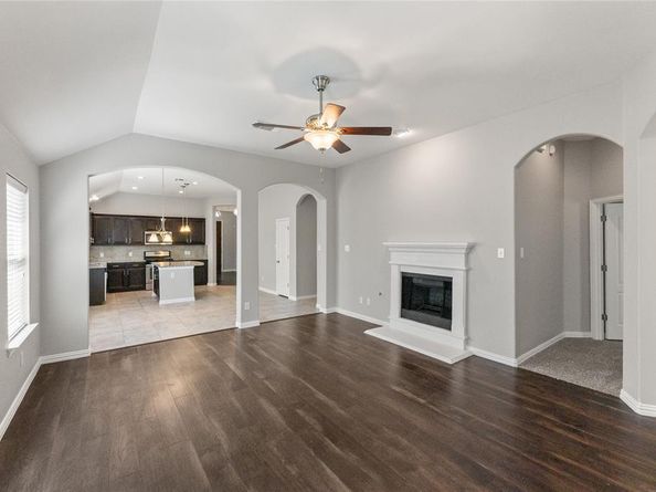 1004  Water Garden Circle , Little Elm Texas 75068