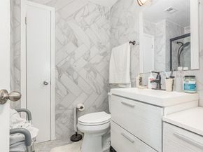 7510  Holly Hill Drive  132, Dallas Texas 75231