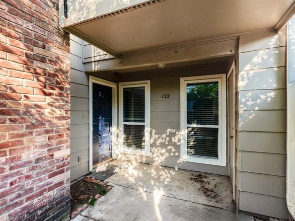 7510  Holly Hill Drive  132, Dallas Texas 75231