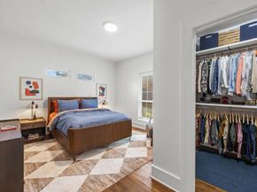 938 N Clinton Avenue , Dallas Texas 75208