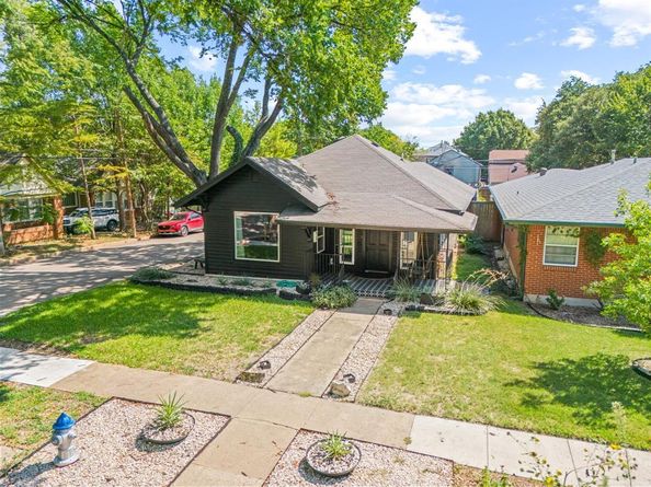 938 N Clinton Avenue , Dallas Texas 75208