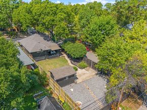 938 N Clinton Avenue , Dallas Texas 75208
