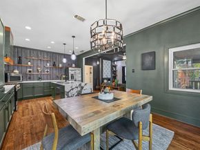 938 N Clinton Avenue , Dallas Texas 75208