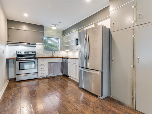 2804  Vassar Drive , Irving Texas 75062
