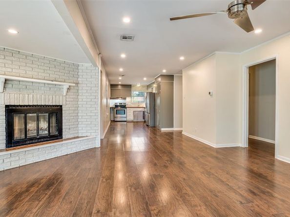 2804  Vassar Drive , Irving Texas 75062