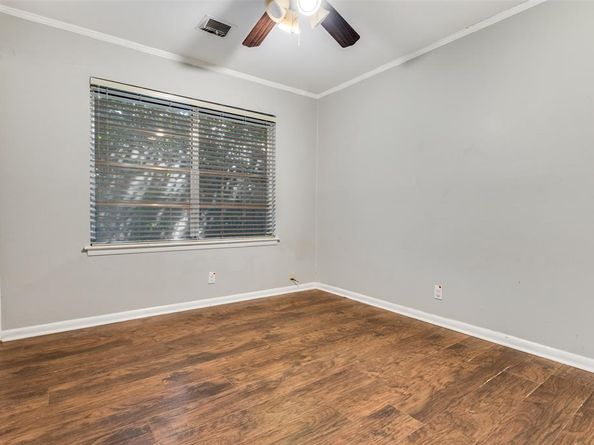 2804  Vassar Drive , Irving Texas 75062