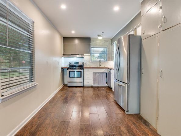 2804  Vassar Drive , Irving Texas 75062