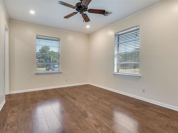 2804  Vassar Drive , Irving Texas 75062